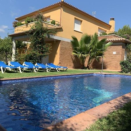 Villa Dacar Кубеляс Екстериор снимка